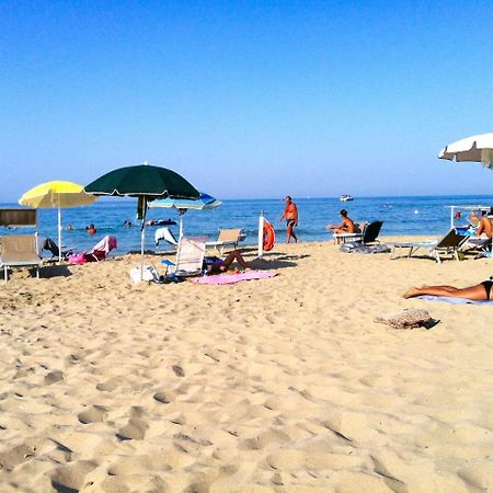 דירות וילאנובה די אוסטוני Terrazza Sul Mare מראה חיצוני תמונה