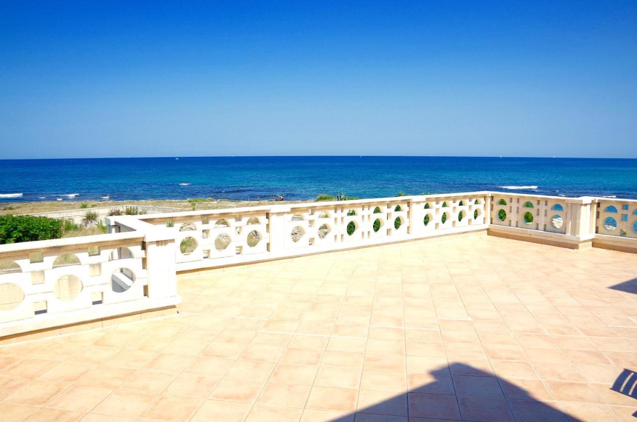 דירות וילאנובה די אוסטוני Terrazza Sul Mare מראה חיצוני תמונה